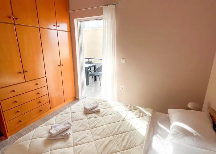 Σπίτι διακοπών 4 Λουτρά Ωραίας Ελένης