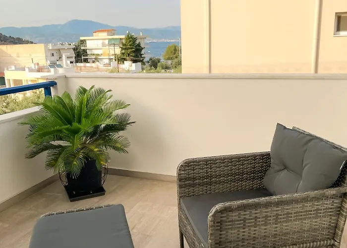 4 * Λουτρά Ωραίας Ελένης